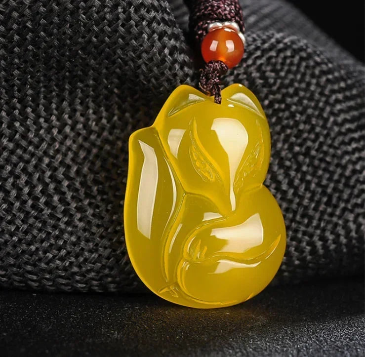 Pendentif renard en jade calcédoine naturelle - Boutique ÉclatsChic